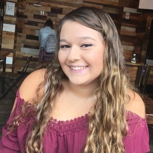 Meet your Posher, Gabriella